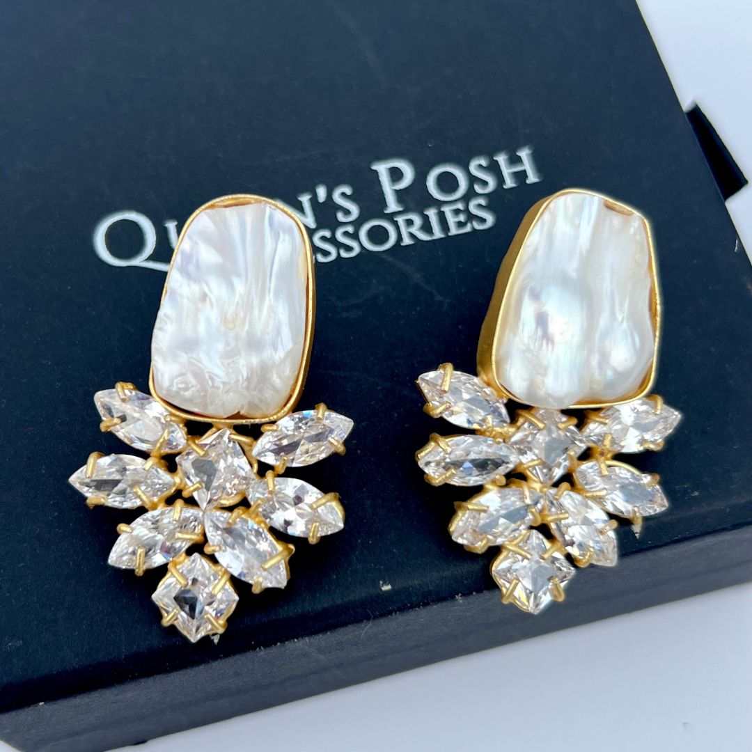 Gold Pearl Earring