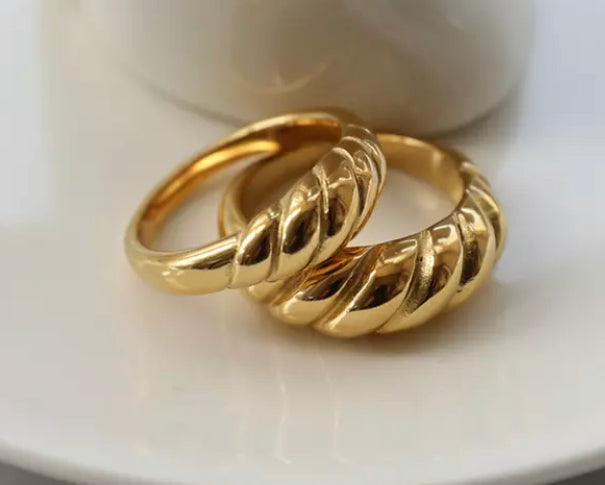 Croissant Ring