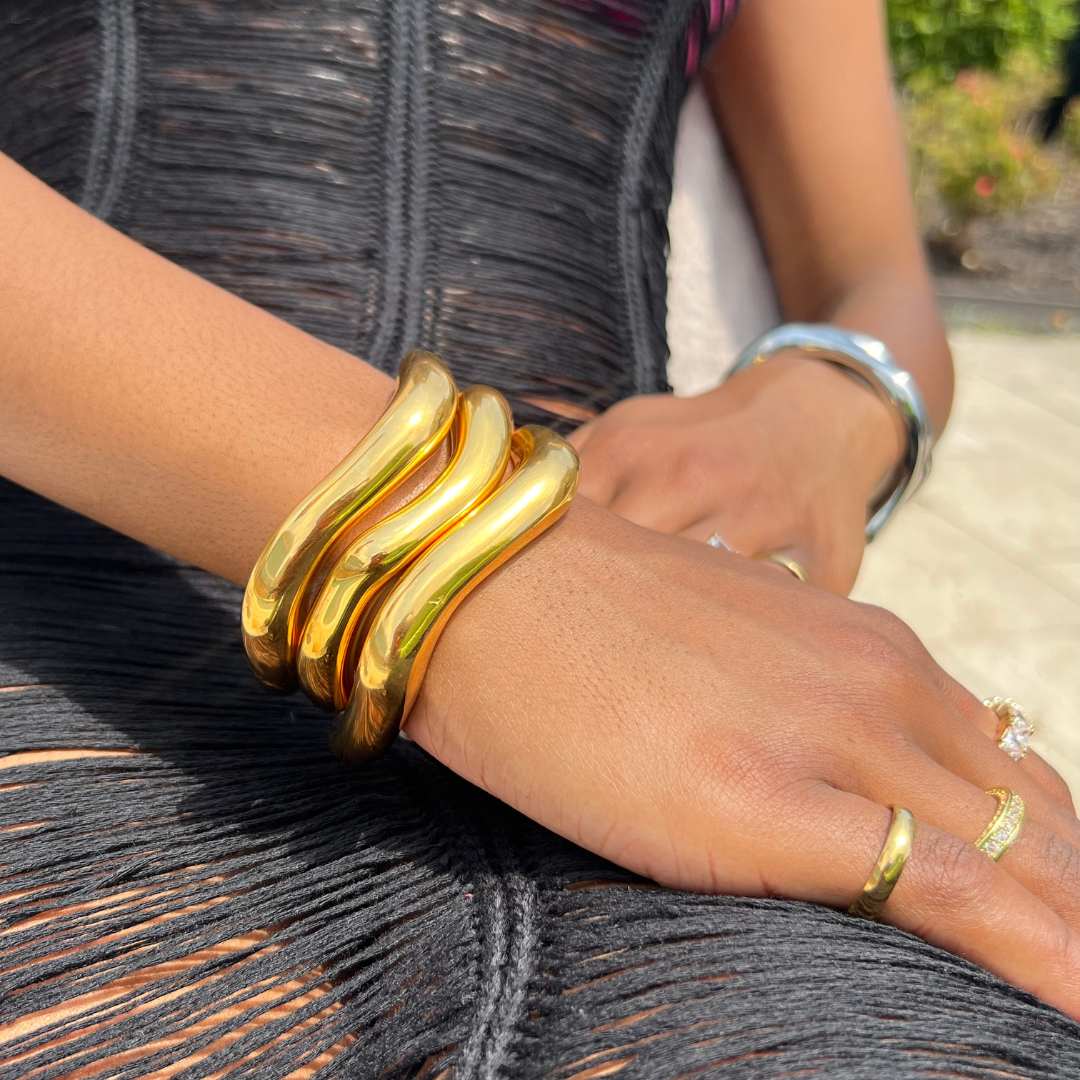 18k Loose Wave Bangle