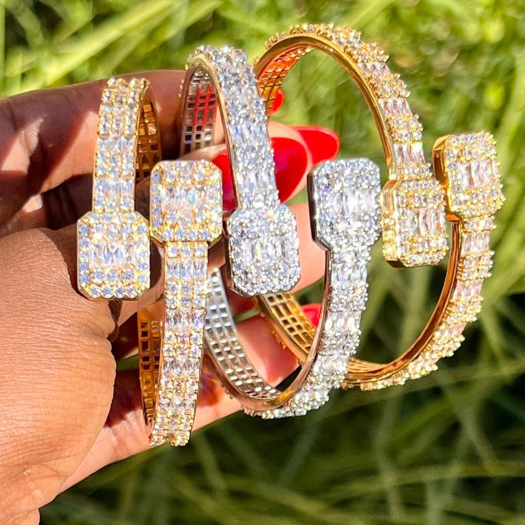 Handcuff bracelet clearance iced out