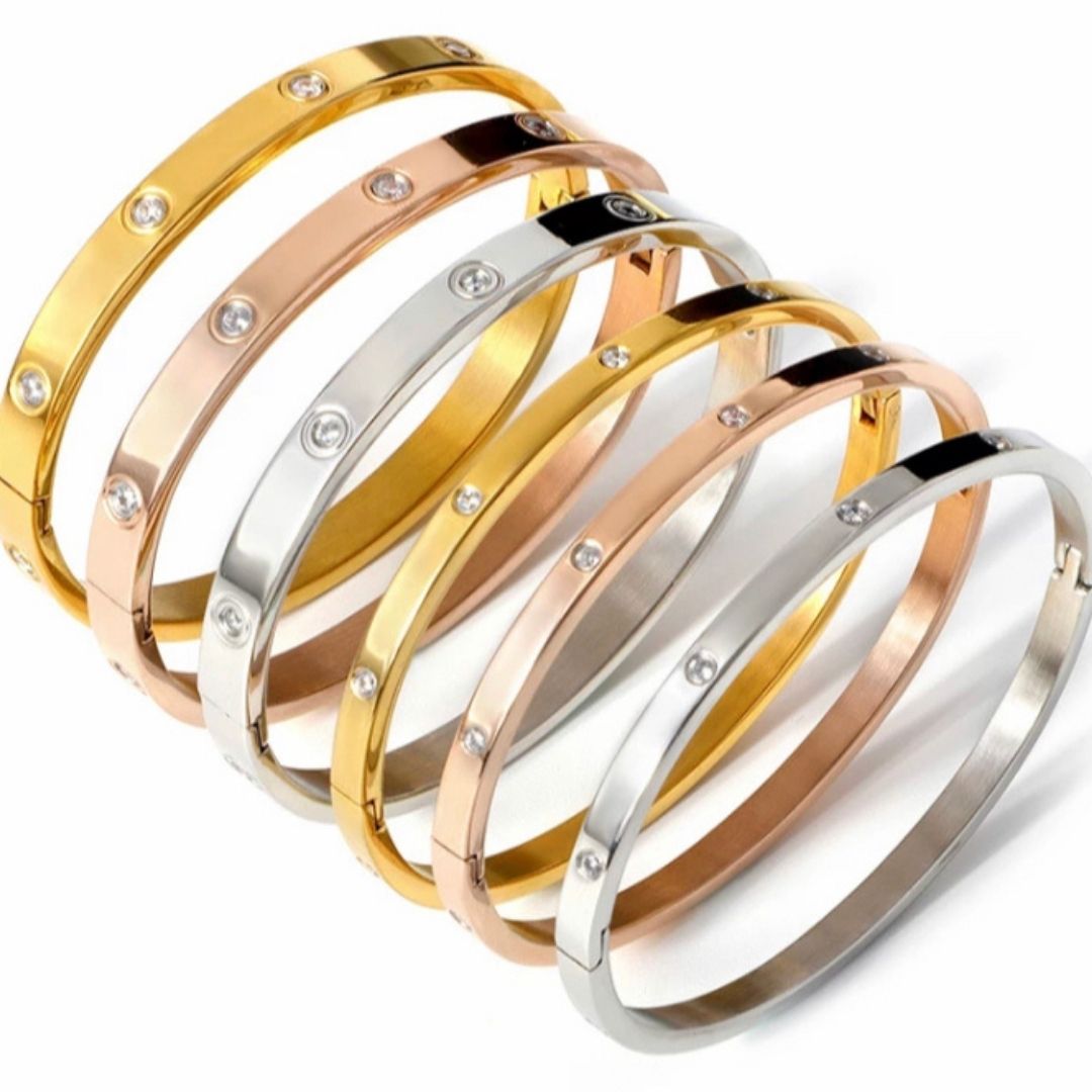 Love Me Right Bangle